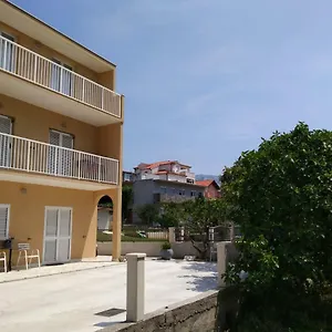 Filip Vedran Apartamento
